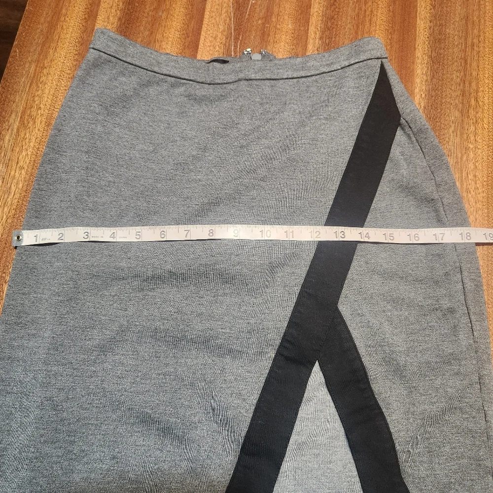 Bebe Elegant Gray Wrap Skirt Sz 6 - Picture 11 of 13